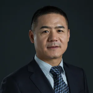 闫旭东